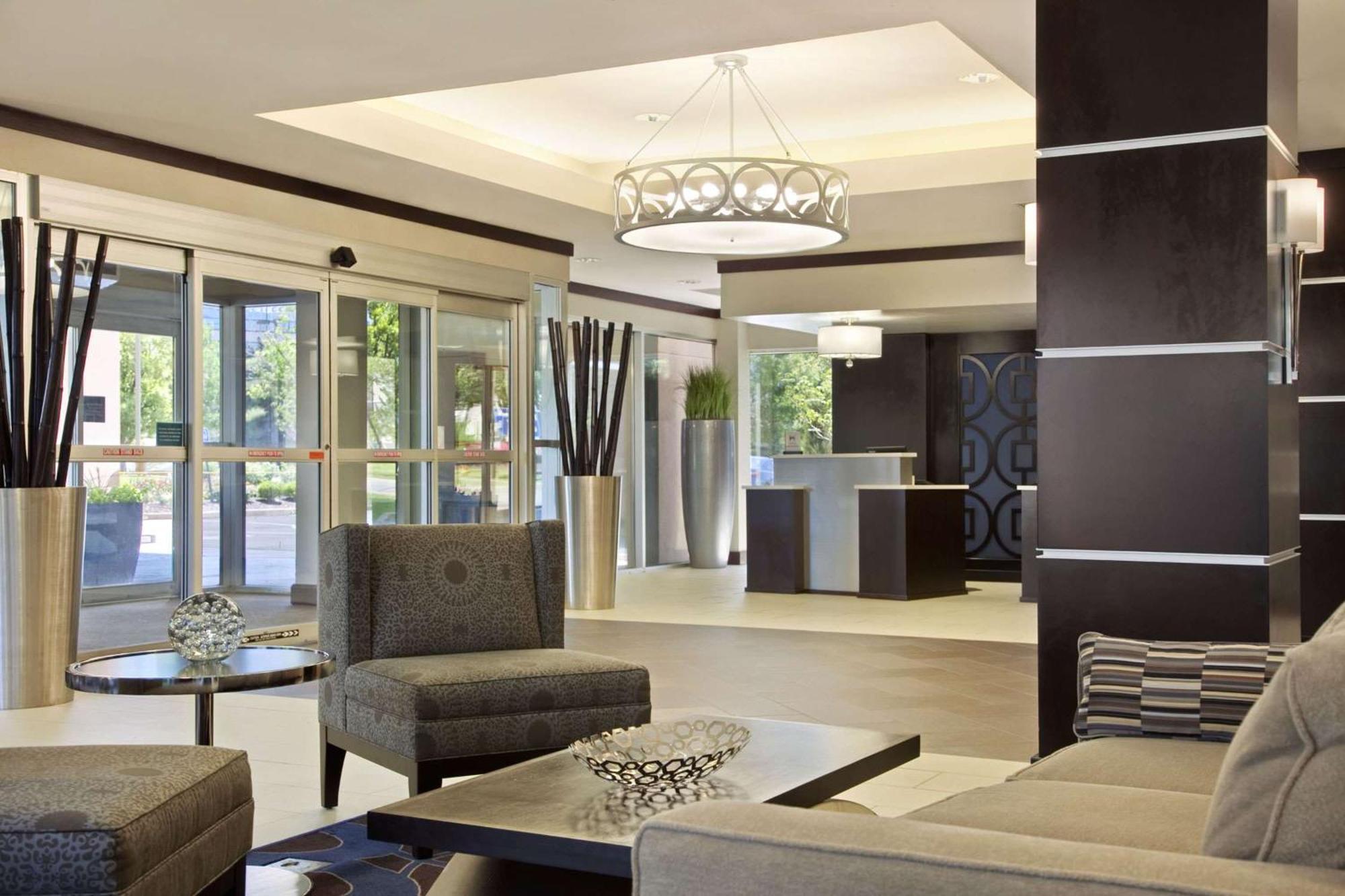 Embassy Suites By Hilton St Louis Airport Bridgeton Εξωτερικό φωτογραφία