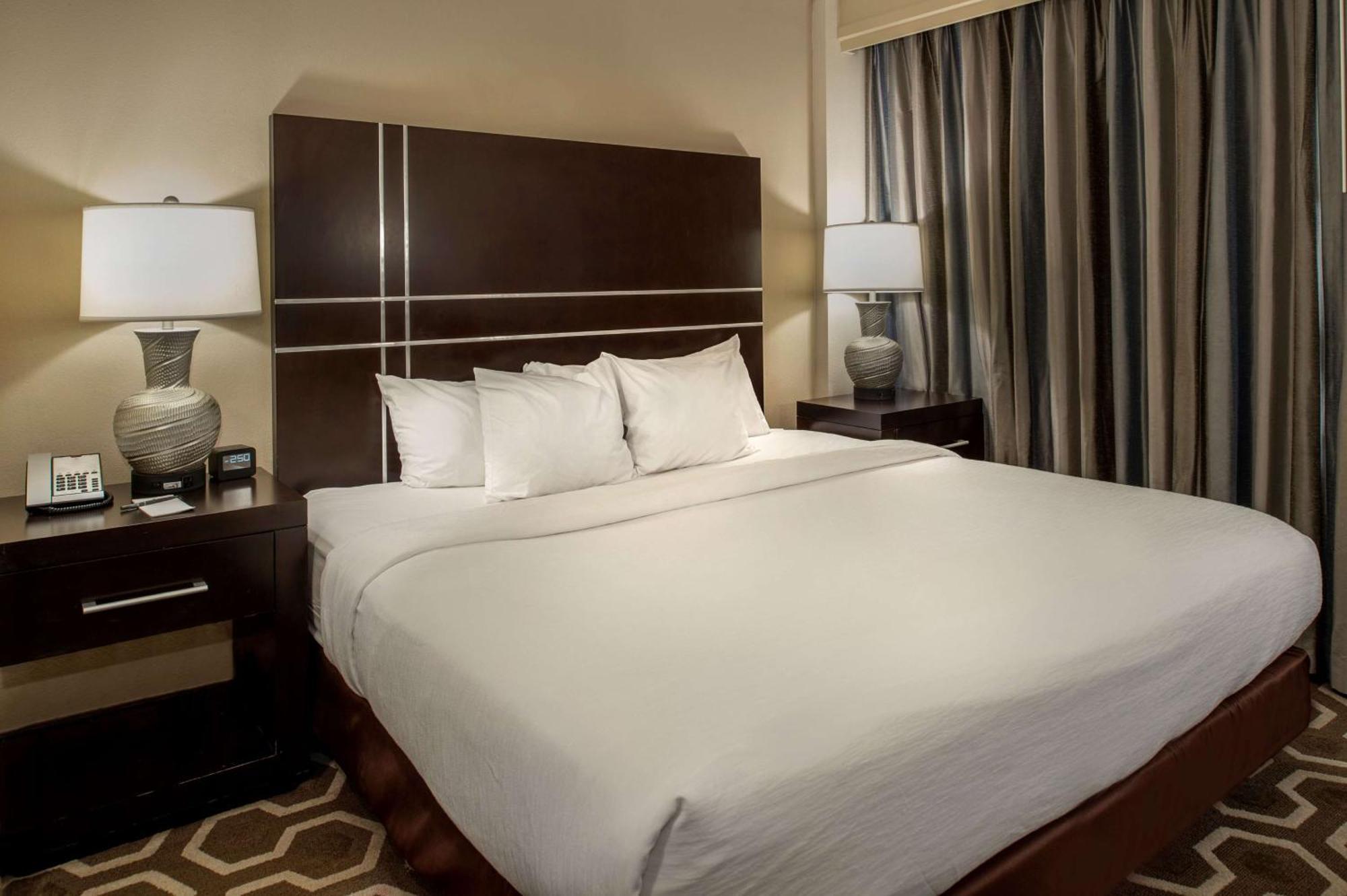 Embassy Suites By Hilton St Louis Airport Bridgeton Εξωτερικό φωτογραφία