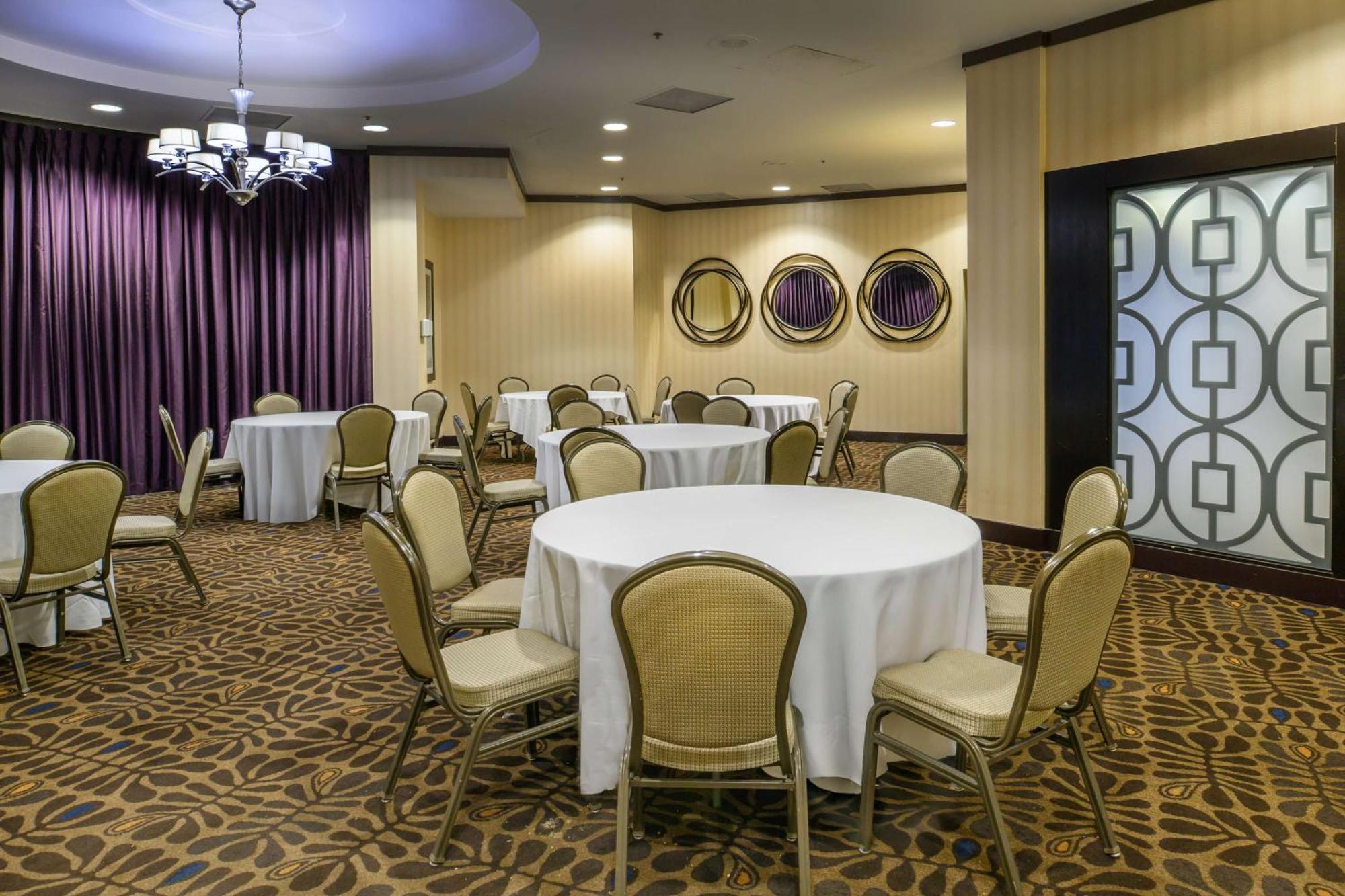 Embassy Suites By Hilton St Louis Airport Bridgeton Εξωτερικό φωτογραφία