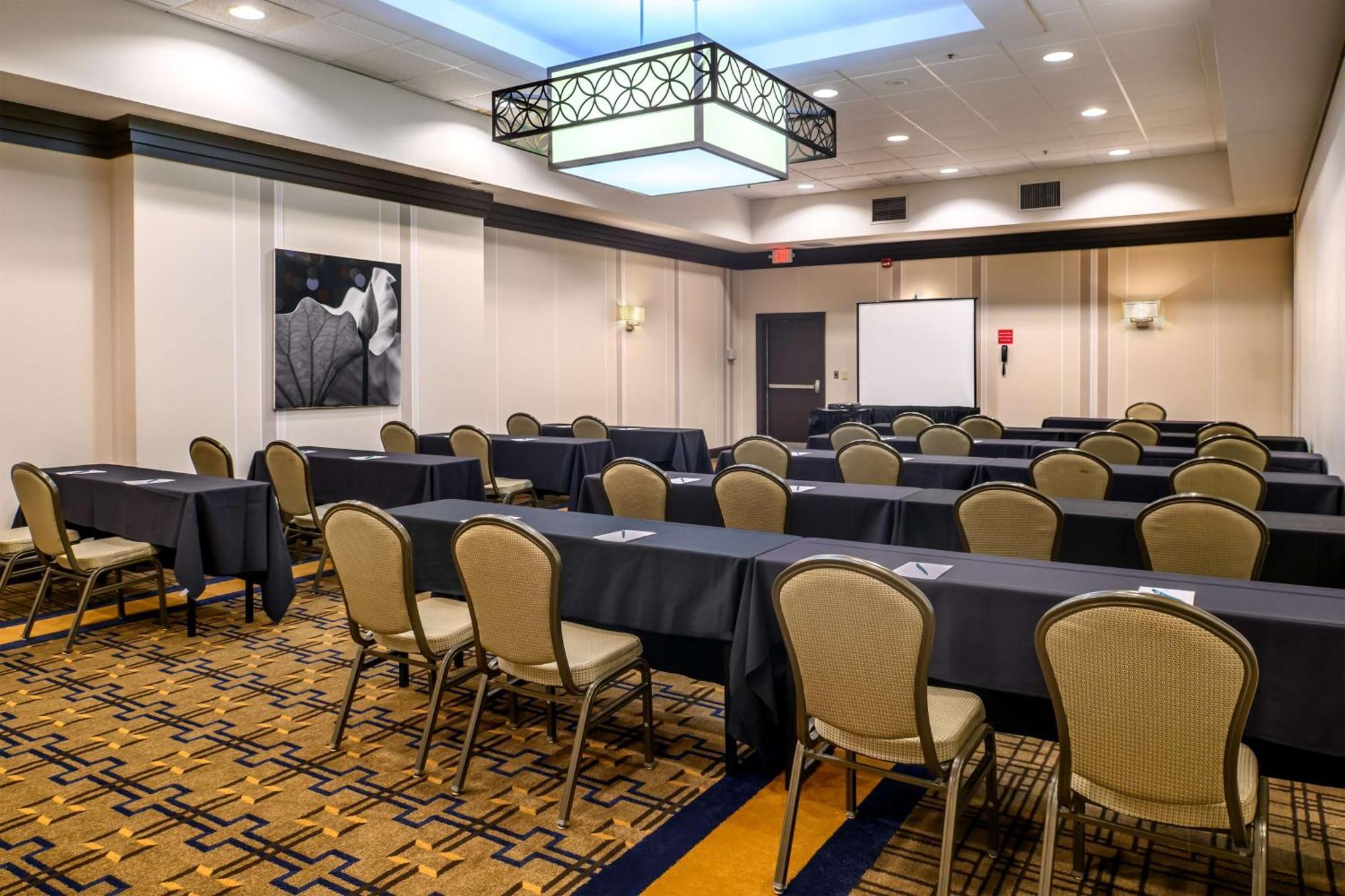 Embassy Suites By Hilton St Louis Airport Bridgeton Εξωτερικό φωτογραφία